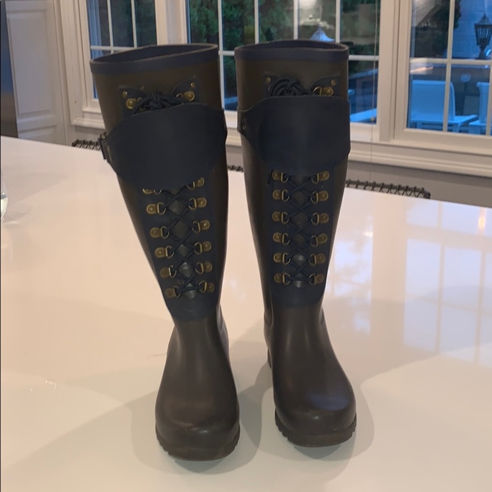 Ugh rain boots